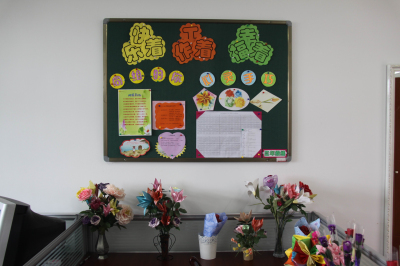 三年级办公室2.jpg 三年级办公室2.jpg